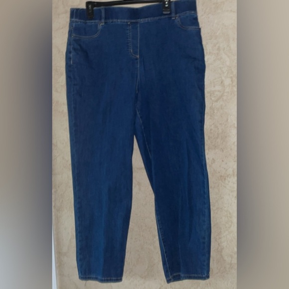 Alfred Dunner® In Full Bloom Dark Wash Denim Short Size 16 Petite NWT - Picture 2 of 6